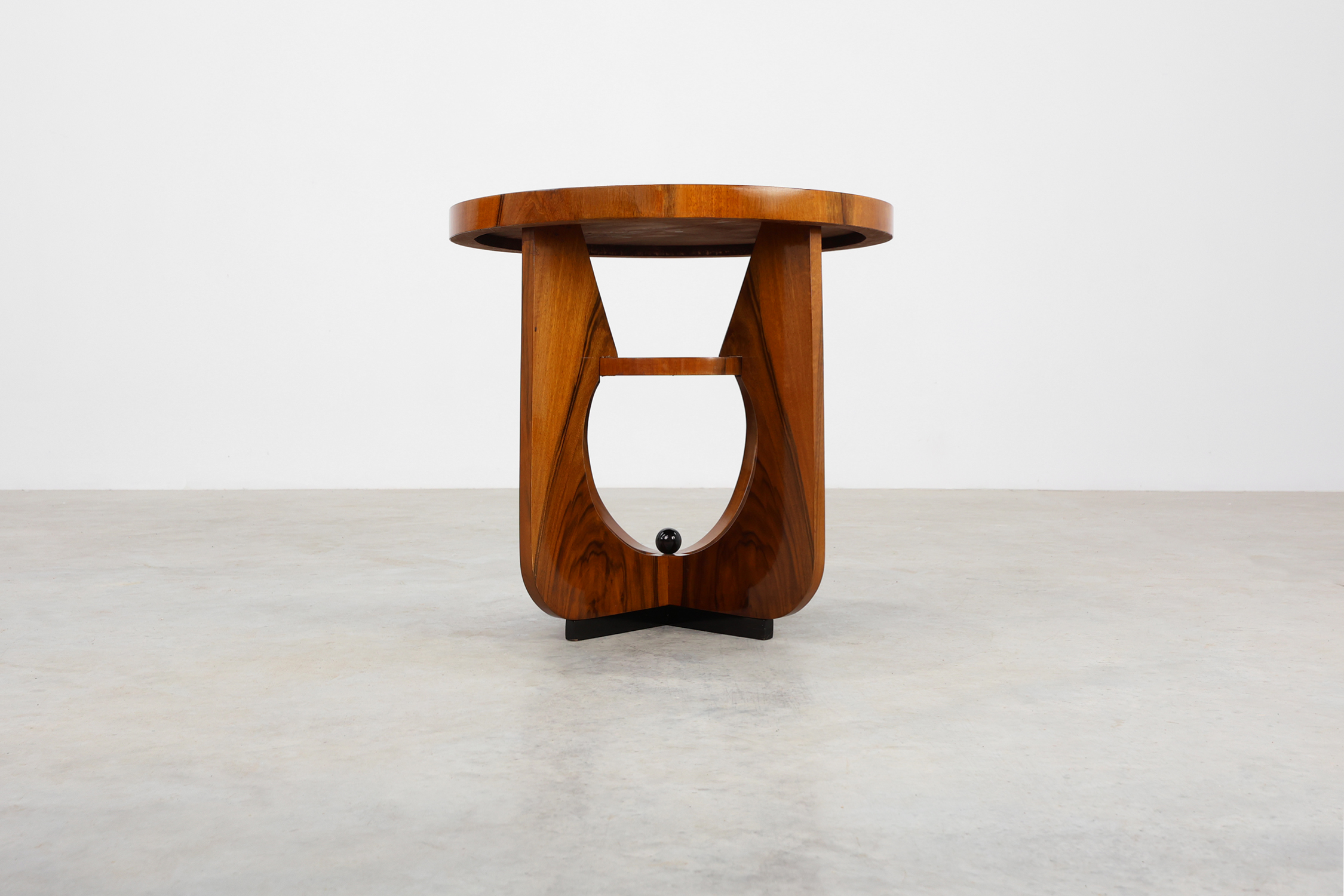 Round Art Deco side or coffee table in wood, France 1920sthumbnail